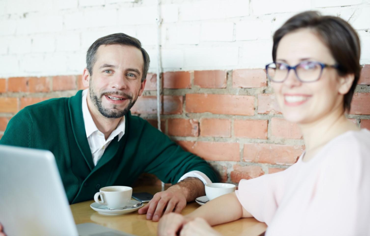 Professionnel analysant des données de vente